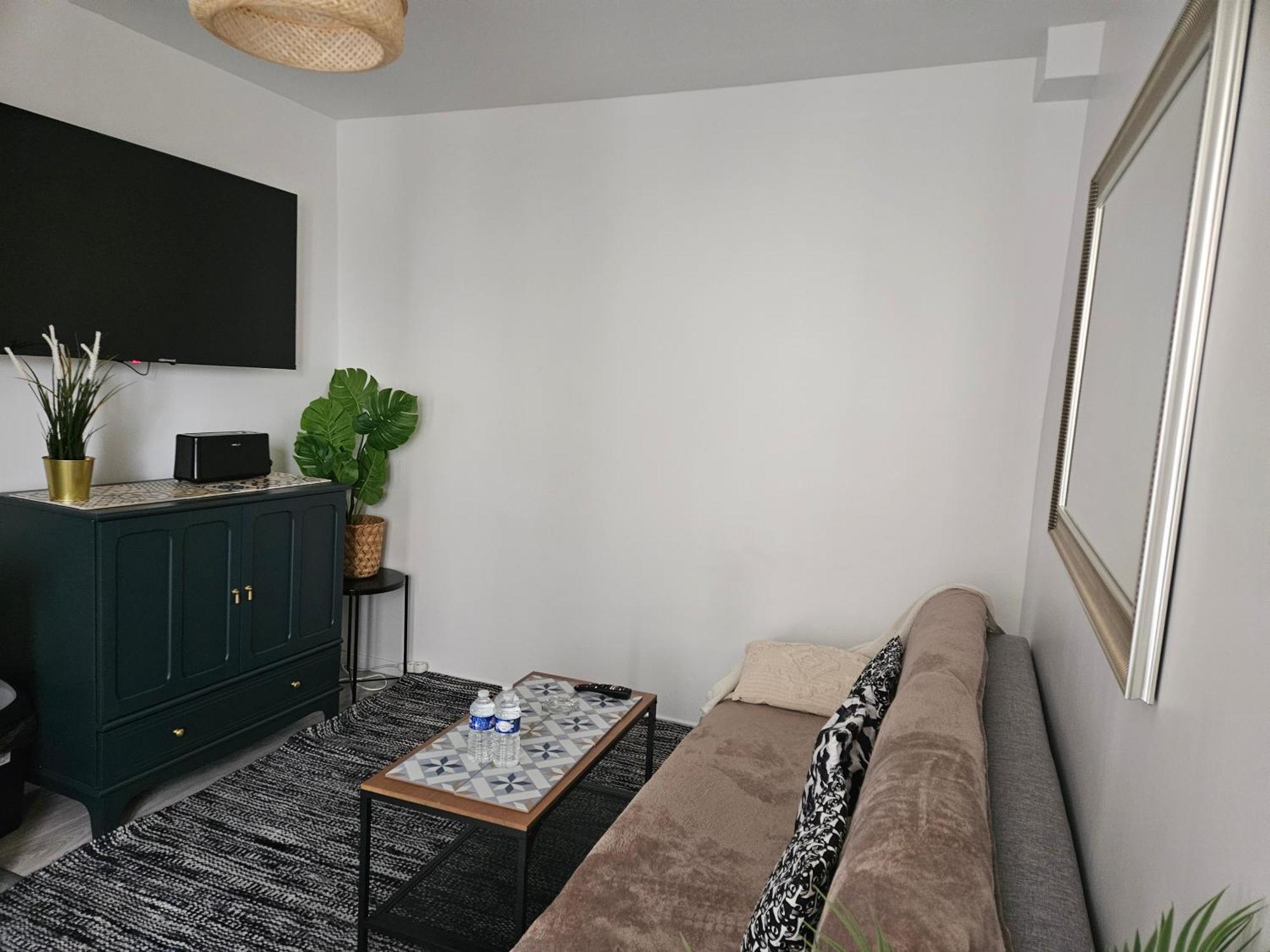 Studio Stade De France 17 Pour 4 Personnes Сен Дени Екстериор снимка